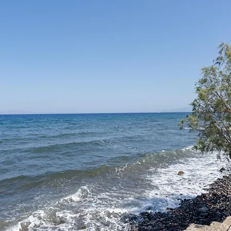 Frantzis 3 Nisyros * Skála